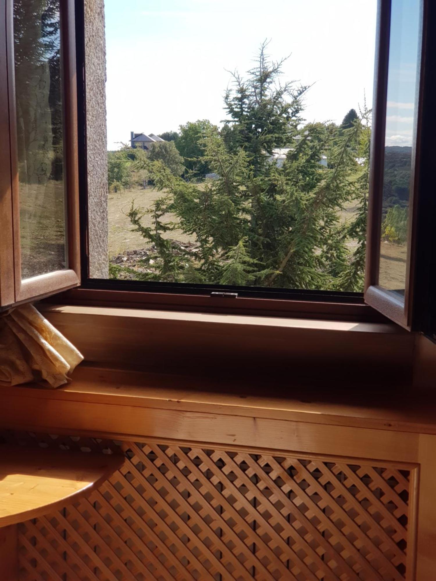 La Artesonada Casa Con Finca Villa Puebla de Sanabria Bagian luar foto