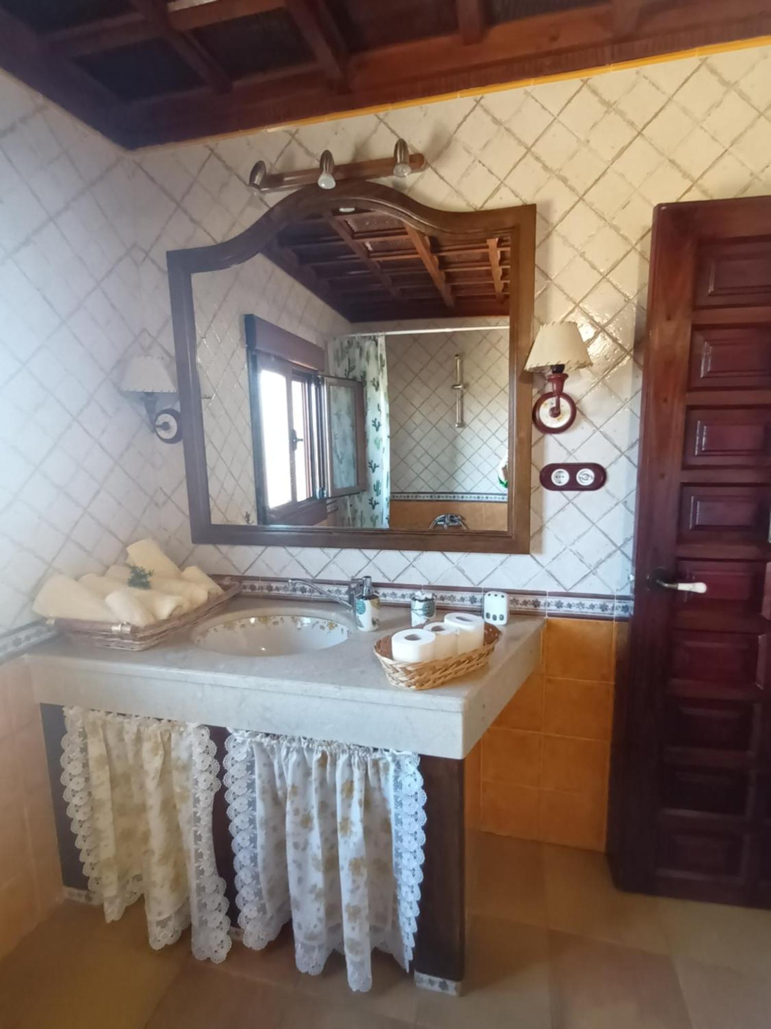 La Artesonada Casa Con Finca Villa Puebla de Sanabria Bagian luar foto